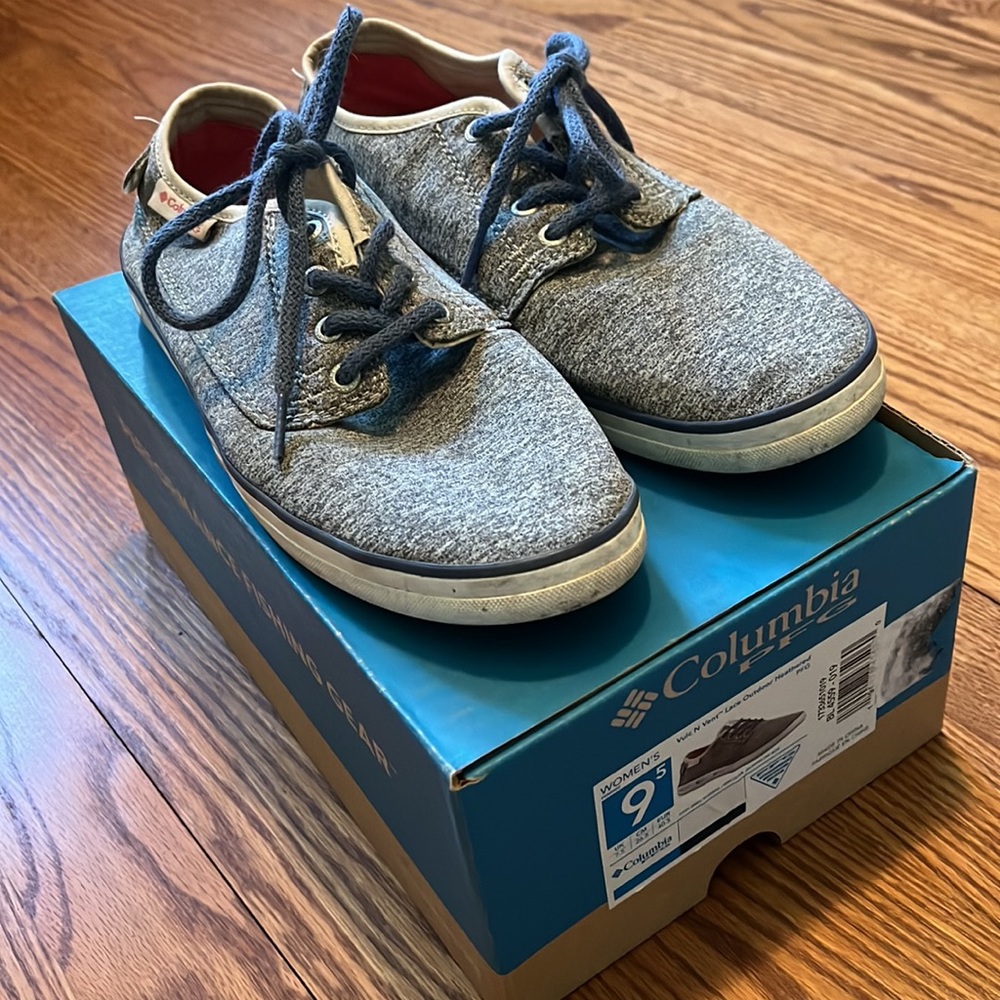 Women’s 9.5 Columbia PFG Boat Shoes